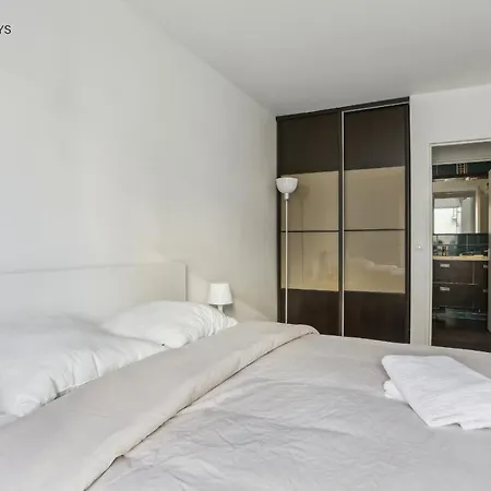 Perfect Nest 1 Bedroom 15